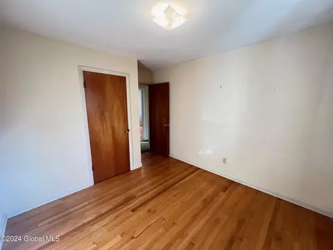 Bedroom - 3123 Spawn Rd, Schenectady, NY 12303 photo 5 of 8