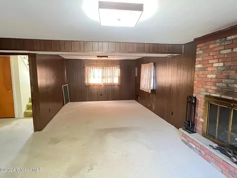 Living - 3123 Spawn Rd, Schenectady, NY 12303 photo 7 of 9