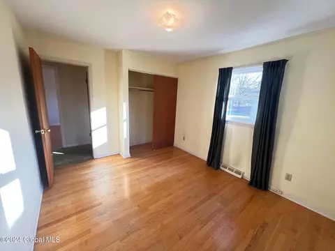 Bedroom - 3123 Spawn Rd, Schenectady, NY 12303 photo 2 of 8