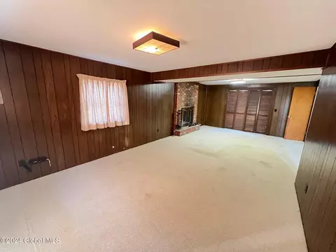 Living - 3123 Spawn Rd, Schenectady, NY 12303 photo 5 of 9