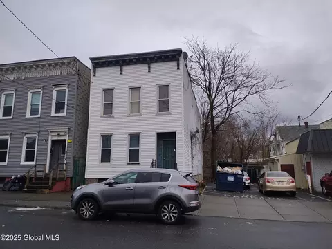 148 Quail St, Albany, NY 12206