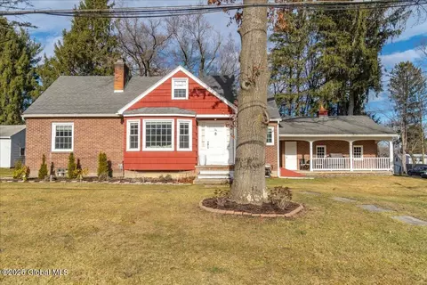 24 Gould Dr, Glenville, NY 12302
