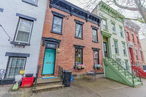 213 Jay St, Albany, NY 12210