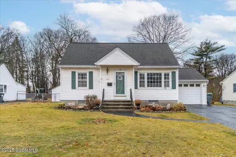 2133 Van Wormer Rd, Schenectady, NY 12303