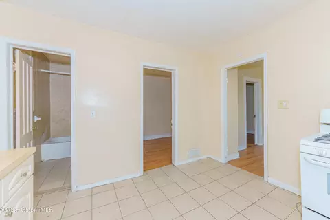 Entry Way - 1015-1017 Second Ave, Schenectady, NY 12303 photo 3 of 5