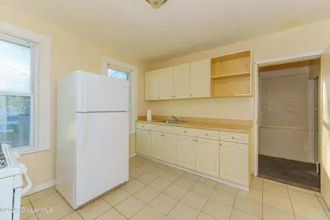Entry Way - 1015-1017 Second Ave, Schenectady, NY 12303 photo 4 of 5