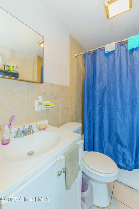 Bath - 1015-1017 Second Ave, Schenectady, NY 12303 photo 2 of 2