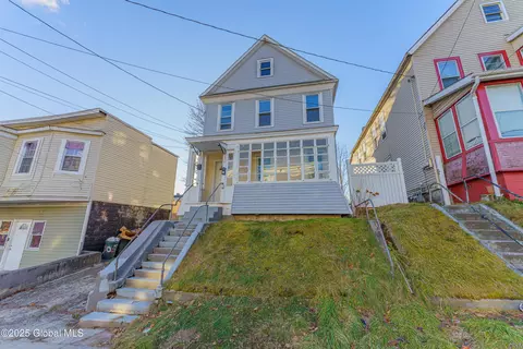 1015-1017 Second Ave, Schenectady, NY 12303