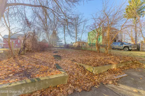 Exterior - 1015-1017 Second Ave, Schenectady, NY 12303 photo 6 of 6