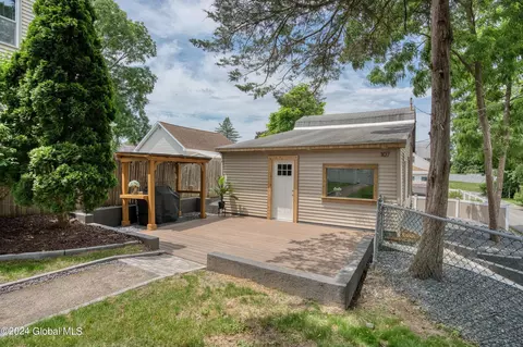 107 Fox Ave, Schenectady, NY 12303