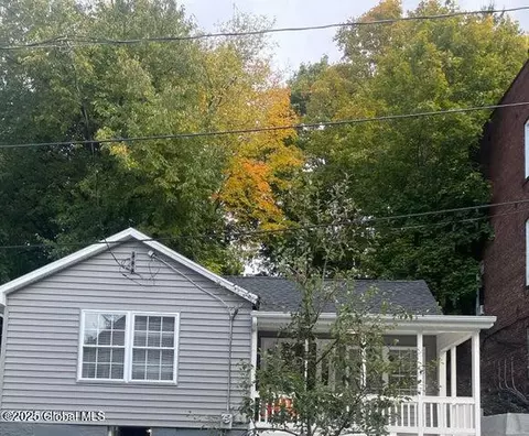 20 Defreest Ave, Troy, NY 12180