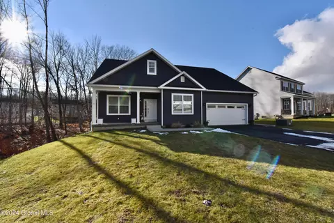 29 Timber Creek Dr, Ballston Lake, NY 12019