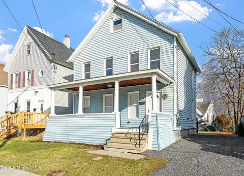 22 Pulver Ave, Ravena, NY 12143