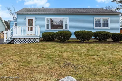 47 Phillips Rd, Rensselaer, NY 12144