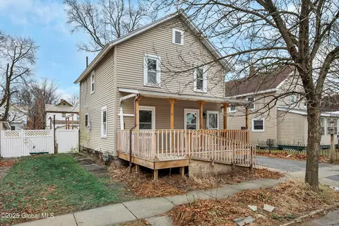 9 Murdock Ave, Glens Falls, NY 12801