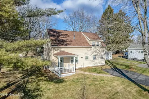 Exterior - 11 Kellogg Ave, Schenectady, NY 12304 photo 2 of 15