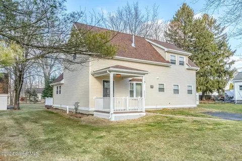 11 Kellogg Ave, Schenectady, NY 12304
