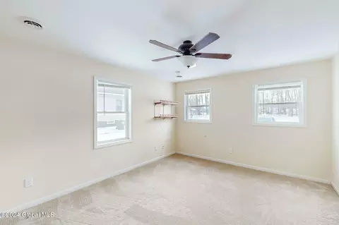 Bedroom - 11 Kellogg Ave, Schenectady, NY 12304 photo 5 of 12
