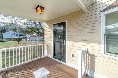 Exterior - 11 Kellogg Ave, Schenectady, NY 12304 photo 3 of 15