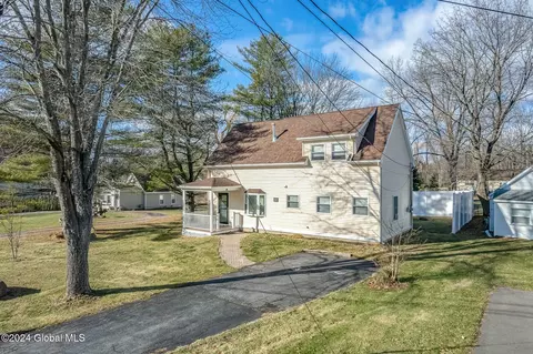 Exterior - 11 Kellogg Ave, Schenectady, NY 12304 photo 4 of 15
