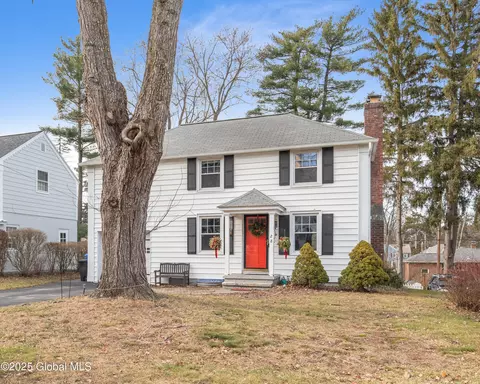 28 Oxford Rd, Albany, NY 12203