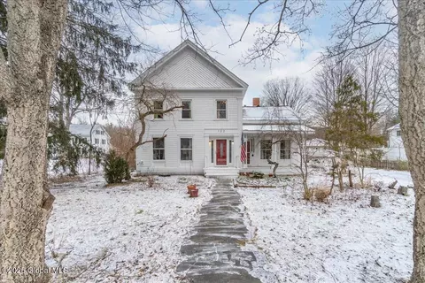 122 W Main St, Cambridge, NY 12816