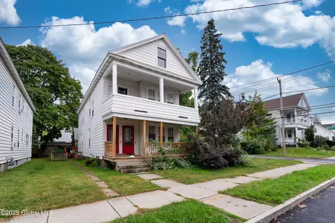 42 Sycamore St, Albany, NY 12208