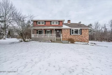 810 Charlton Rd, Charlton, NY 12019