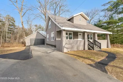 46 Elm Ave, Delmar, NY 12054