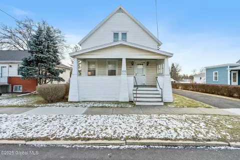 252 Vliet Blvd, Cohoes, NY 12047