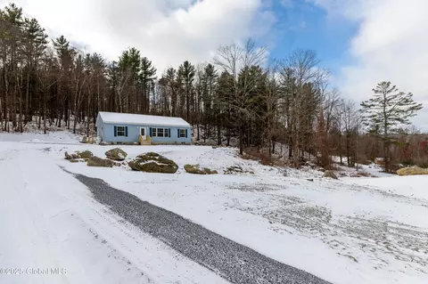 14 Cunningham Hill Rd, Canaan, NY 12029