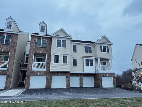 12203 Admirals Walk Dr, Cohoes, NY 12047