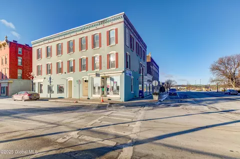 89 Church St, Canajoharie, NY 13317