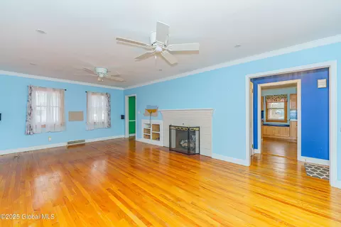 Living - 413 Feura Bush Rd, Glenmont, NY 12077 photo 3 of 5