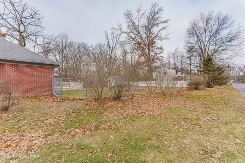 Exterior - 413 Feura Bush Rd, Glenmont, NY 12077 photo 11 of 11