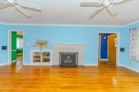 Living - 413 Feura Bush Rd, Glenmont, NY 12077 photo 4 of 5