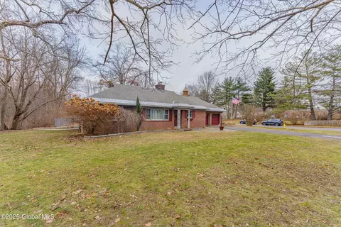 Exterior - 413 Feura Bush Rd, Glenmont, NY 12077 photo 2 of 11