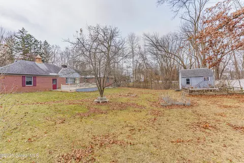 Exterior - 413 Feura Bush Rd, Glenmont, NY 12077 photo 9 of 11