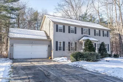 9 Greylock Dr, Wilton, NY 12831