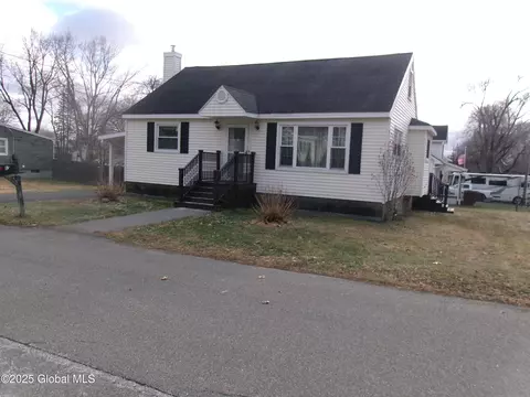 53 Shepard Ave, Schenectady, NY 12304
