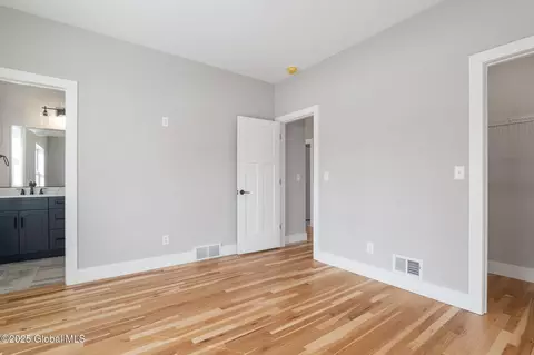 Bedroom - 14 N Holmes St, Schenectady, NY 12302 photo 2 of 4