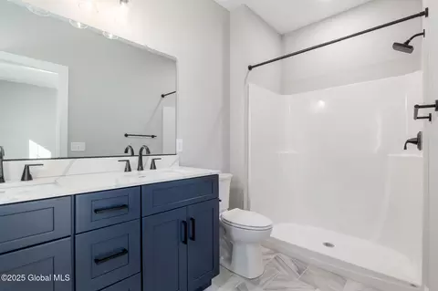 Bath - 14 N Holmes St, Schenectady, NY 12302 photo 1 of 3