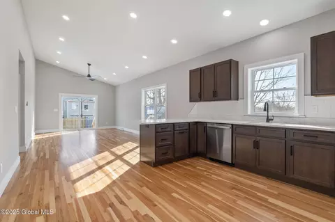 Entry Way - 14 N Holmes St, Schenectady, NY 12302 photo 2 of 3