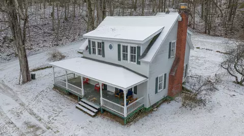 9051 Lakeshore Dr, Hague, NY 12836