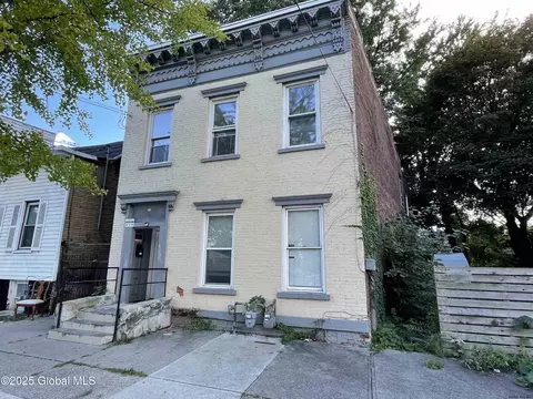 574 Clinton Ave, Albany, NY 12206