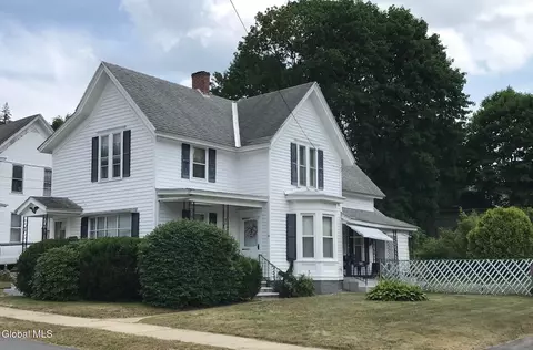 24 4th Ave, Gloversville, NY 12078