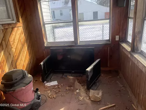 2394 Curry Rd, Schenectady, NY 12303 photo 17