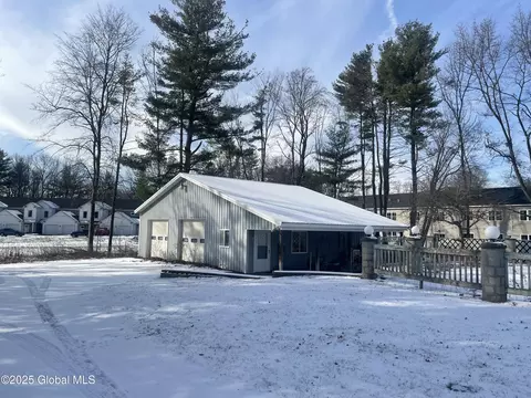 2394 Curry Rd, Schenectady, NY 12303 photo 2