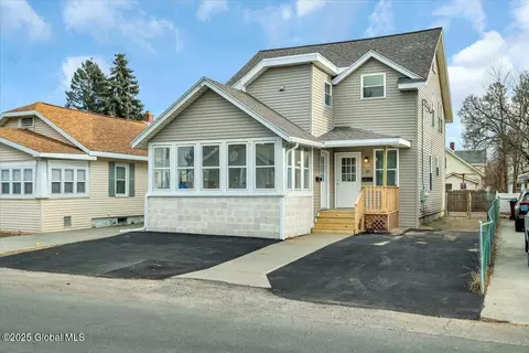 22 Maplewood Ave, Colonie, NY 12205