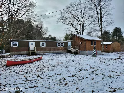 490 Pine Hill Rd, Salem, NY 12865